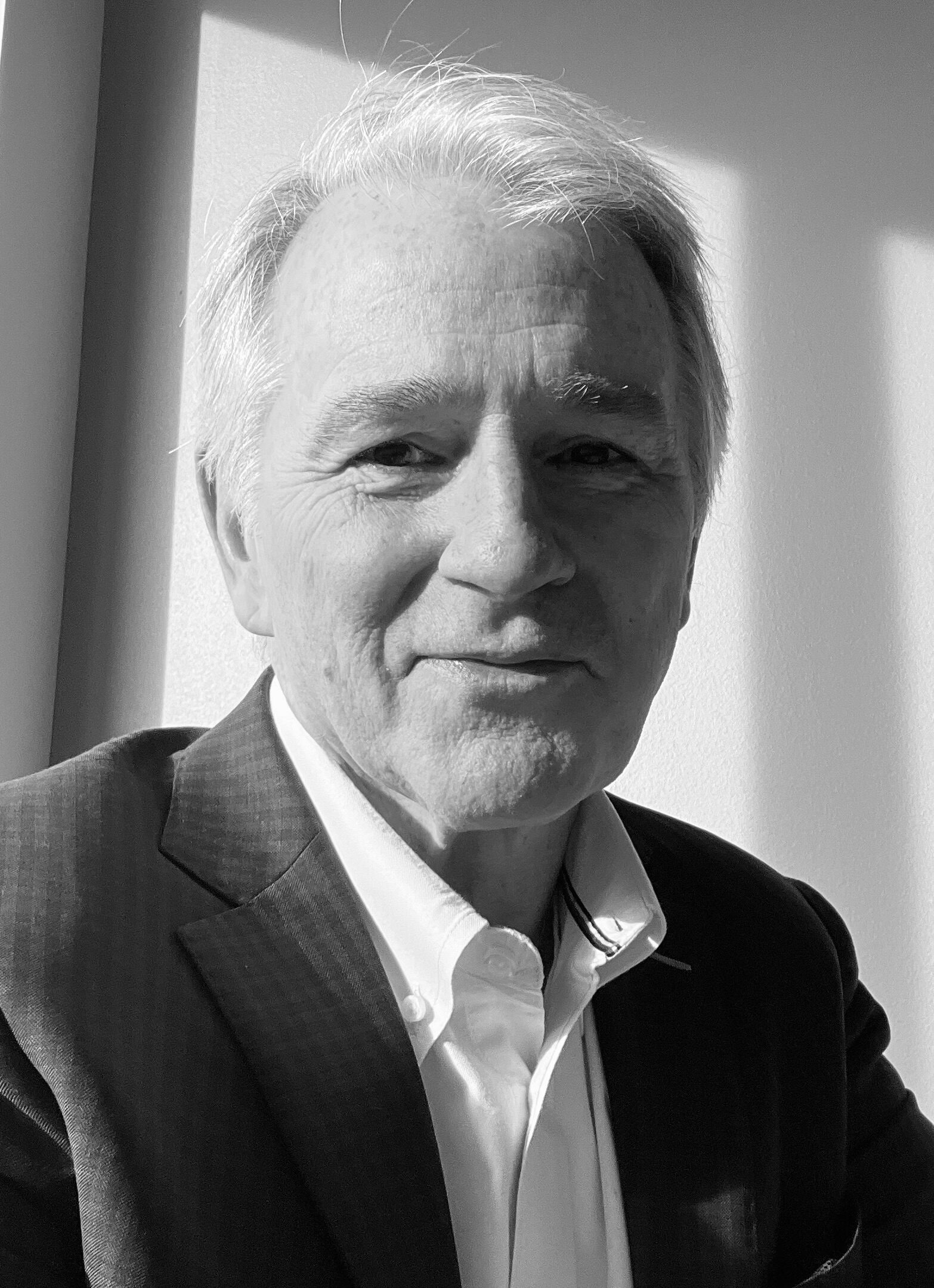 Tom-Tompkins-headshot-bw